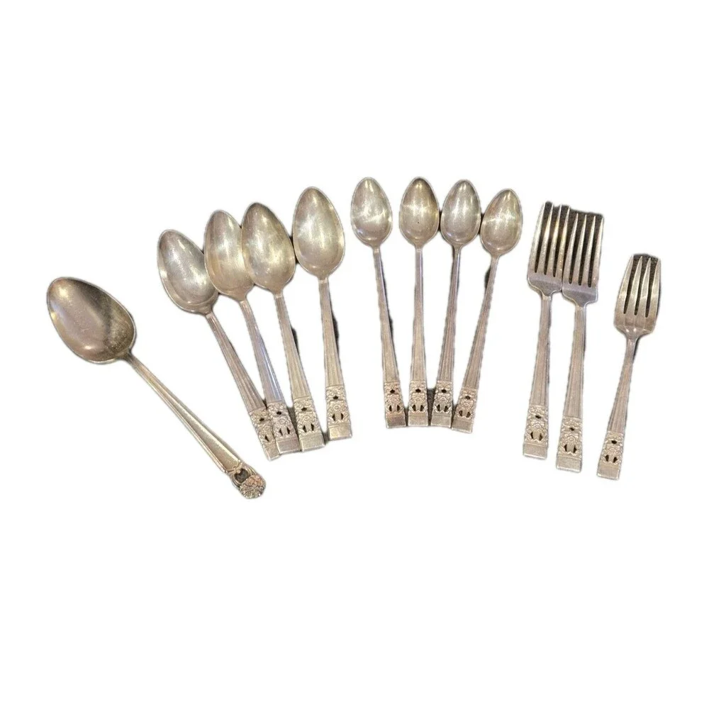 12 PC Oneida Community CORONATION Silver Plate 1936 Silverware Fork Spoon